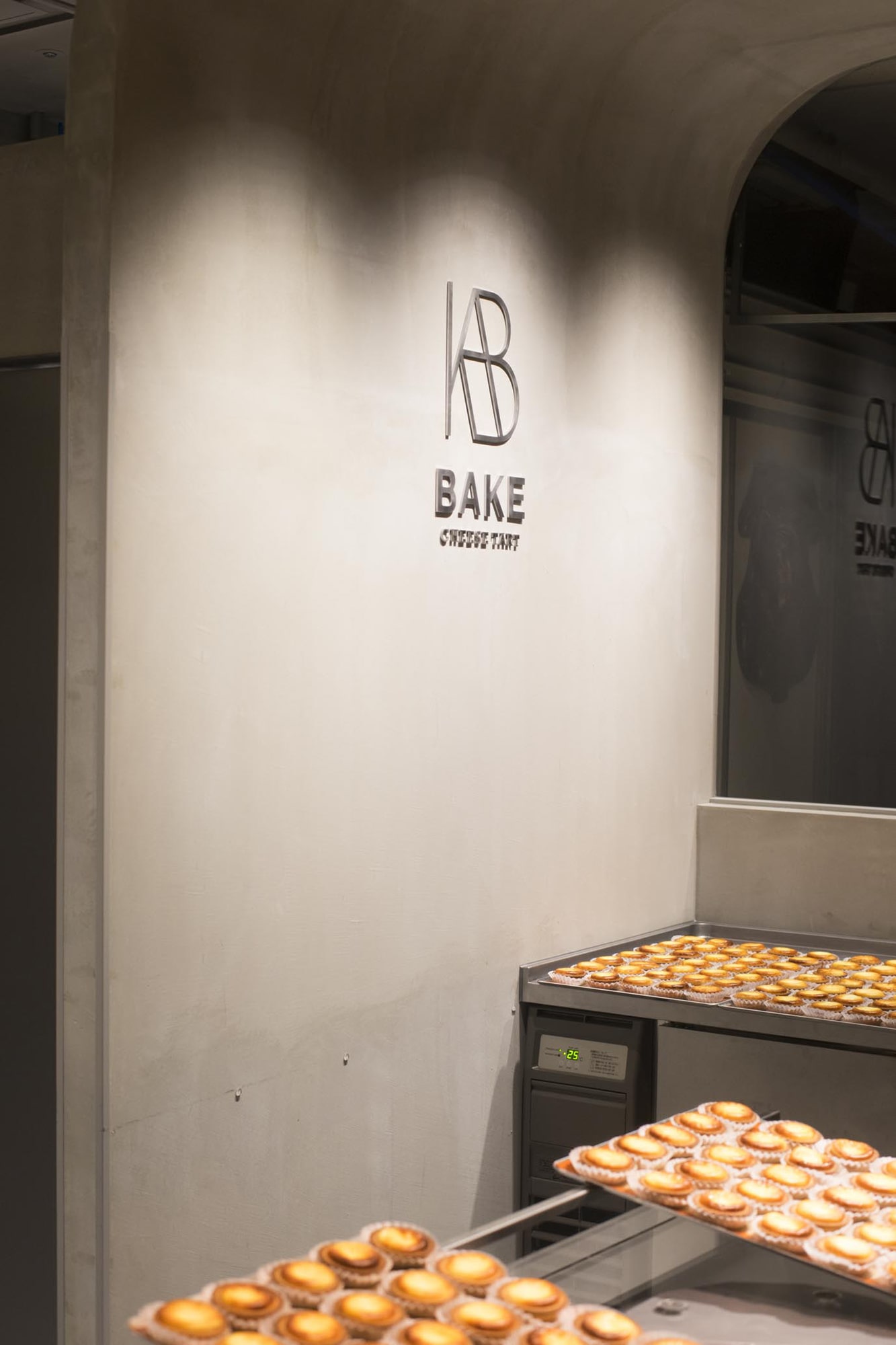 BAKE CHEESE TART Sogo Kobe store｜phot5